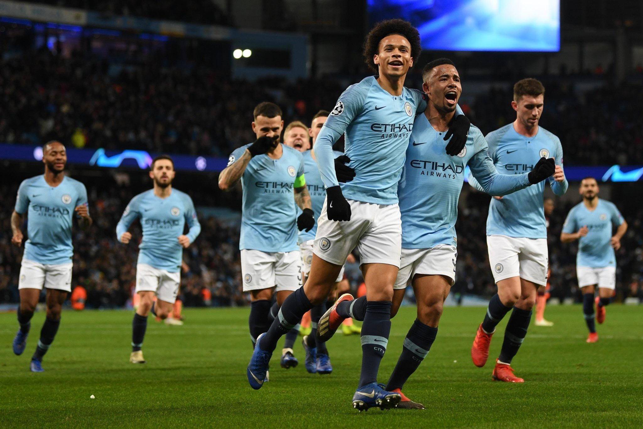 通过一个小 通过一个小